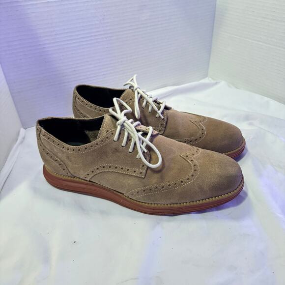 Cole HAAN OXFORDS tan suede with gum sole SZ 10 main image 4